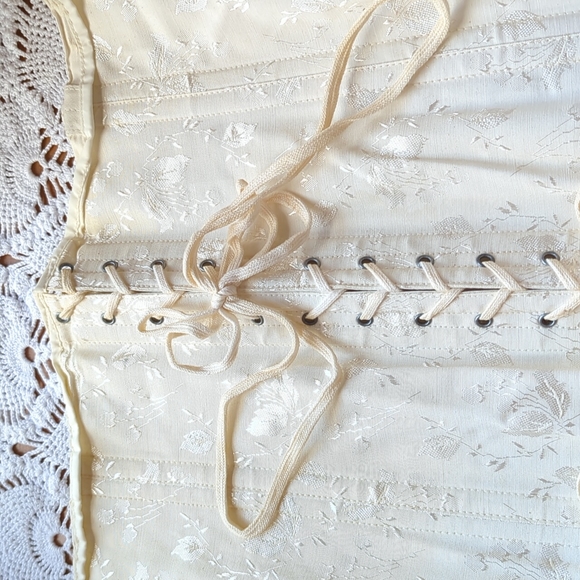 Antique corset with garters - Picture 5 of 14